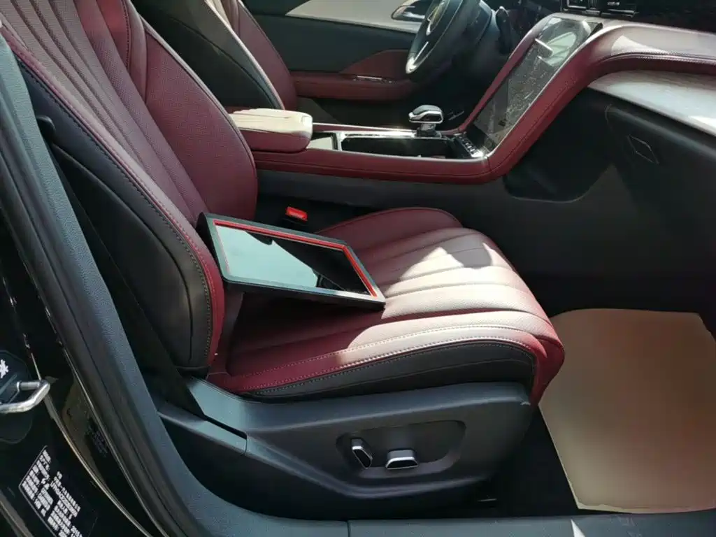 Hongqi Hongqi H5 — миниатюра 25
