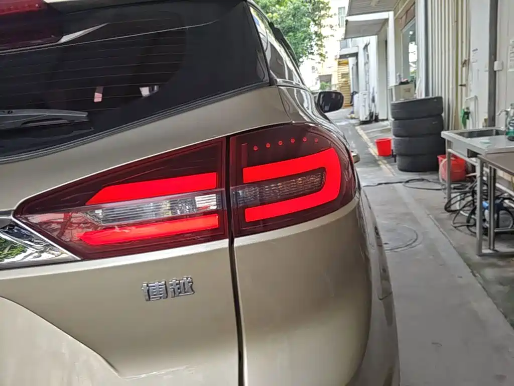 Geely Boyue — миниатюра 8