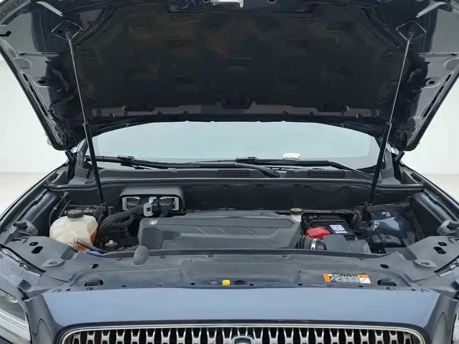 Lincoln Nautilus 2021 2.7T