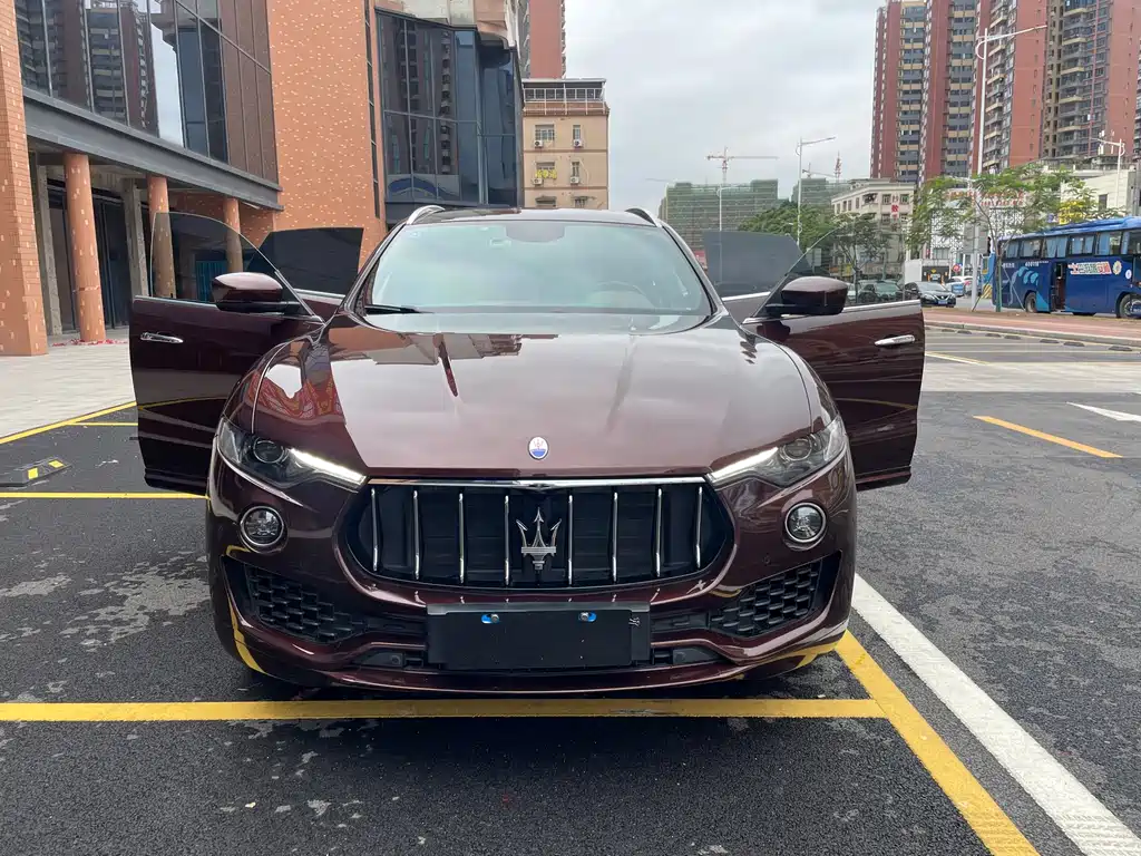MASERATI LEVANTE