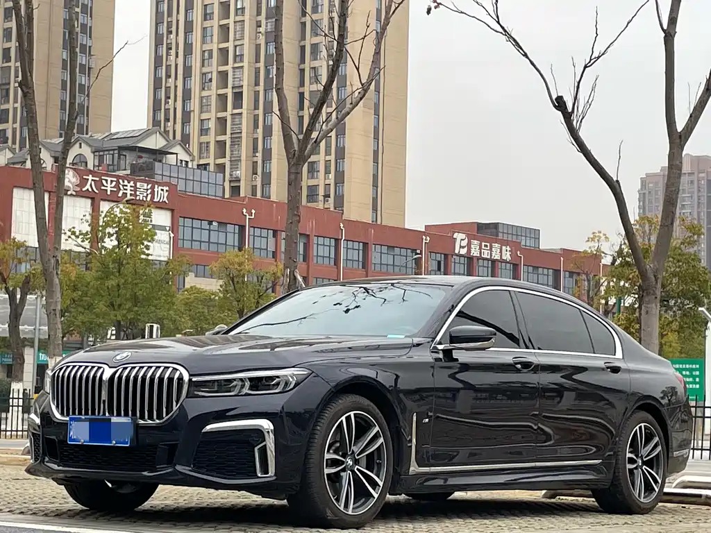 BMW 7 SERIES