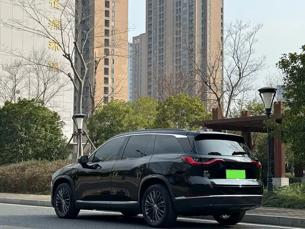 NIO NIO ES8