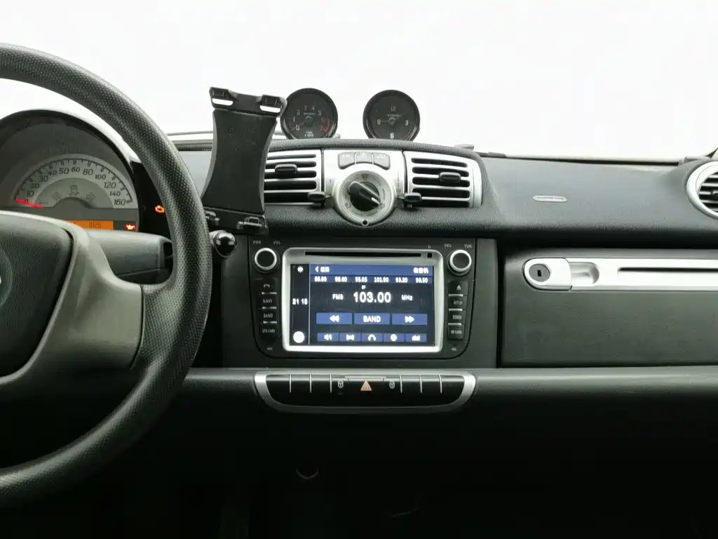 smart Smart Fortwo — миниатюра 12