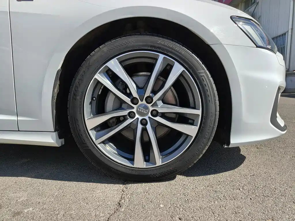 Audi A6L — миниатюра 16