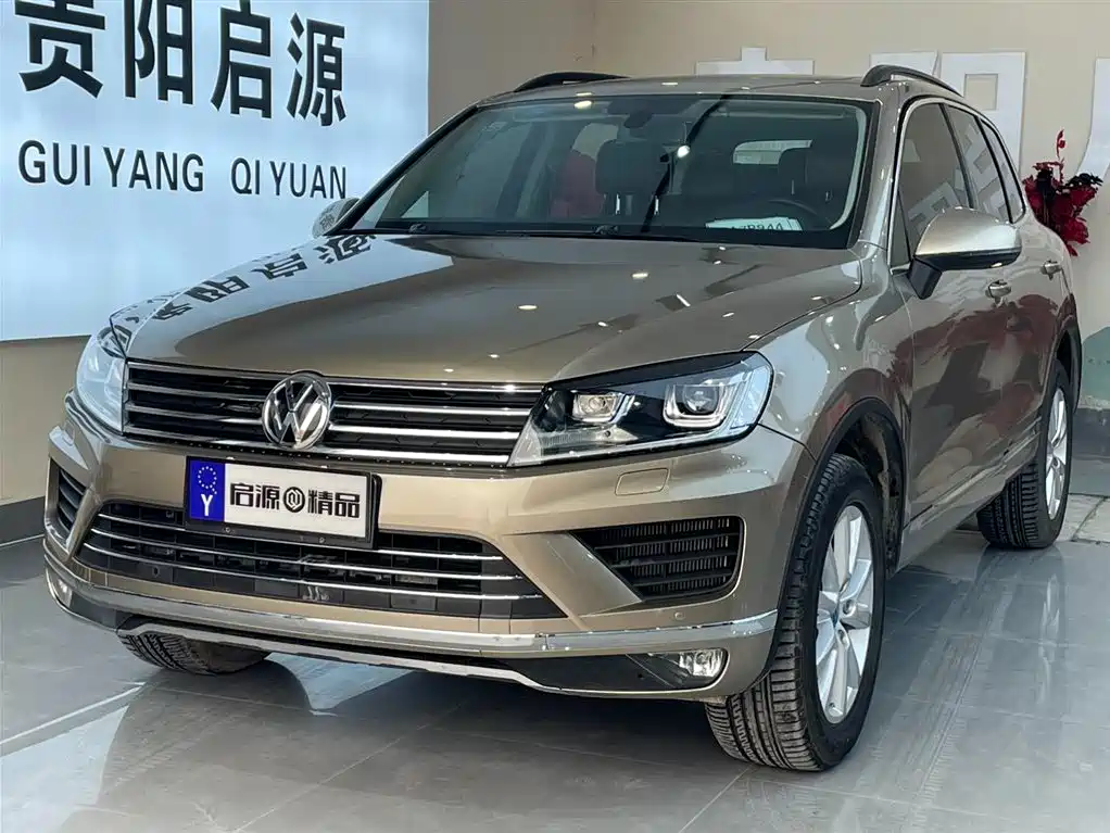 VOLKSWAGEN TOUAREG