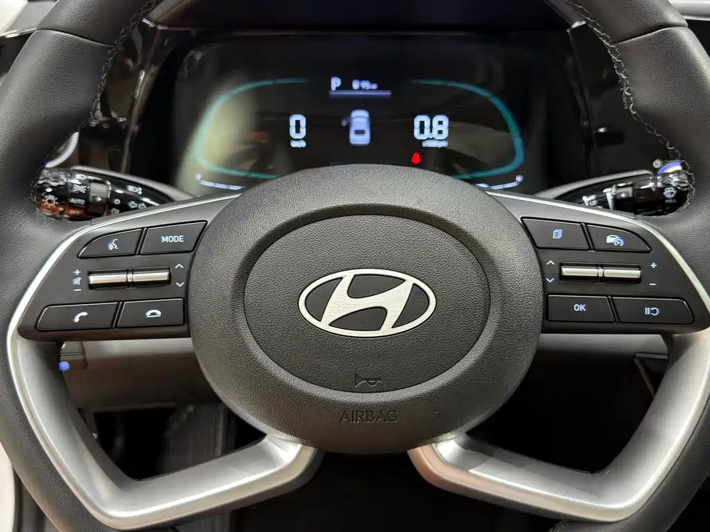 Hyundai Elantra — миниатюра 15
