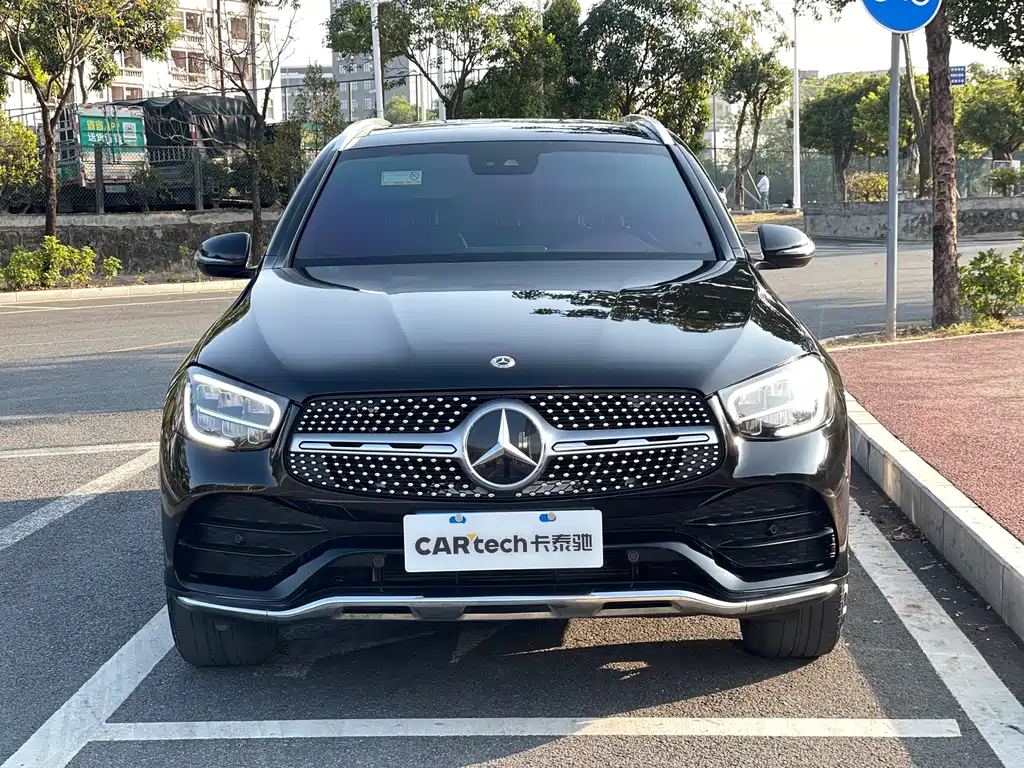 MERCEDES-BENZ GLC