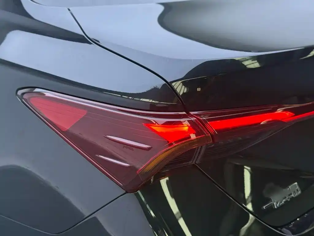 Toyota Avalon — миниатюра 2