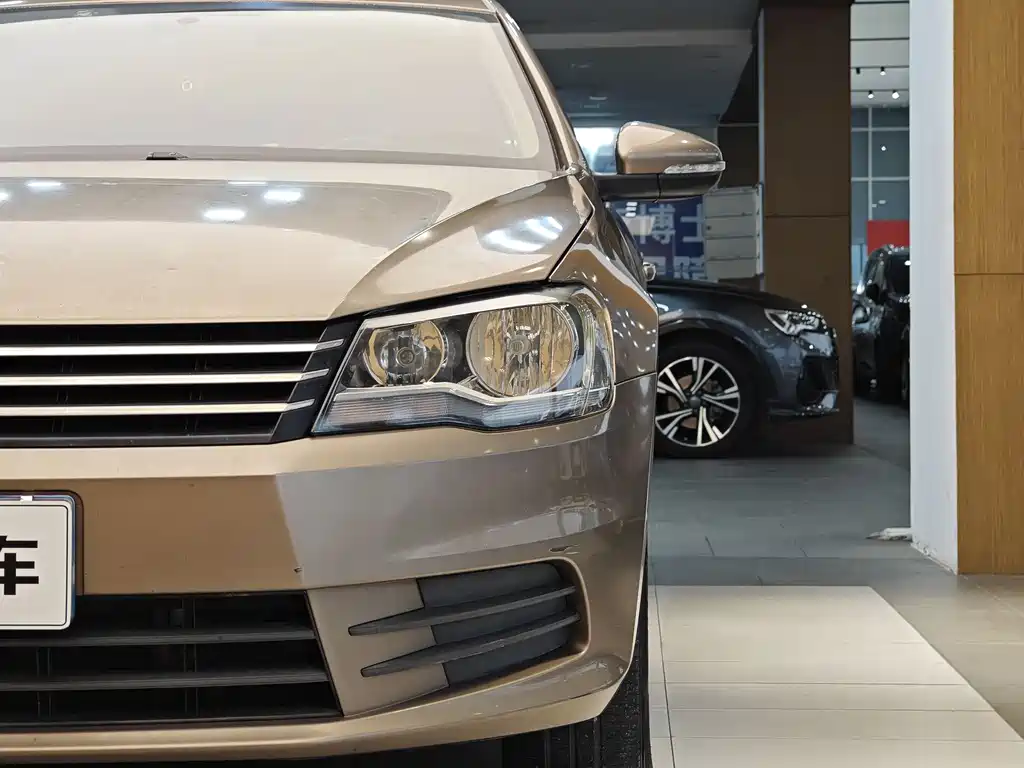 Volkswagen Bora 2015 1.6L AT Fashion