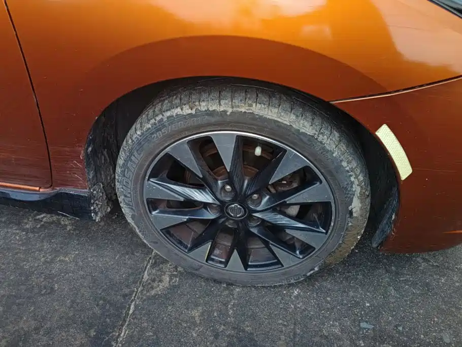 Nissan Bluebird — миниатюра 6