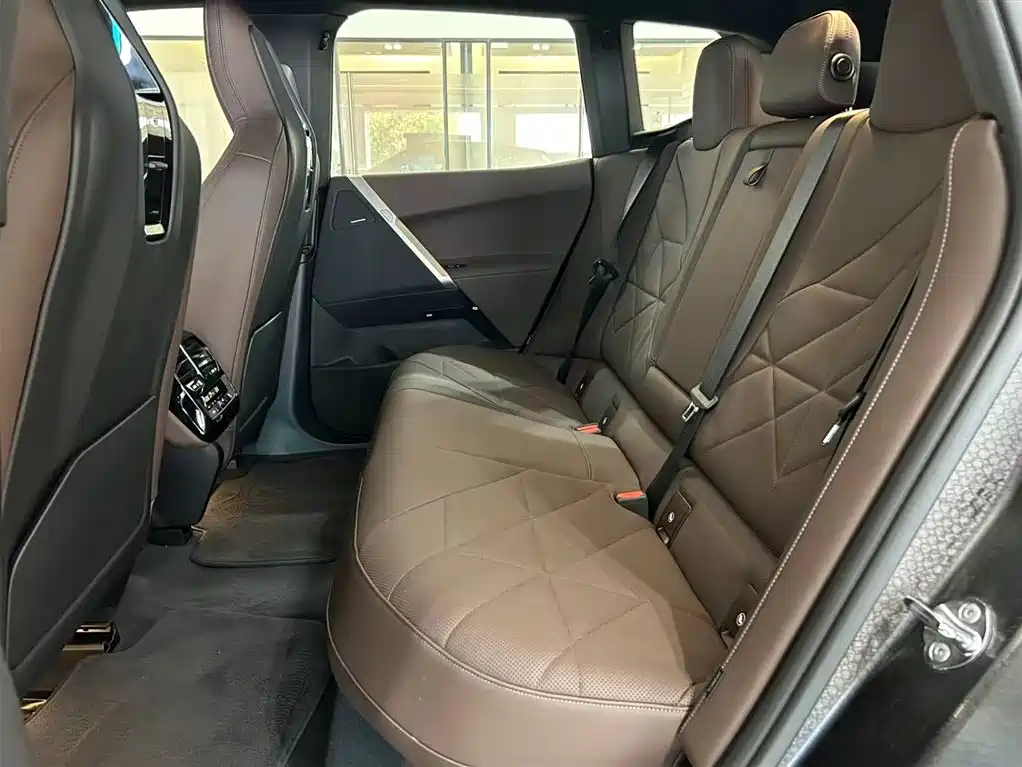 BMW iX — миниатюра 4