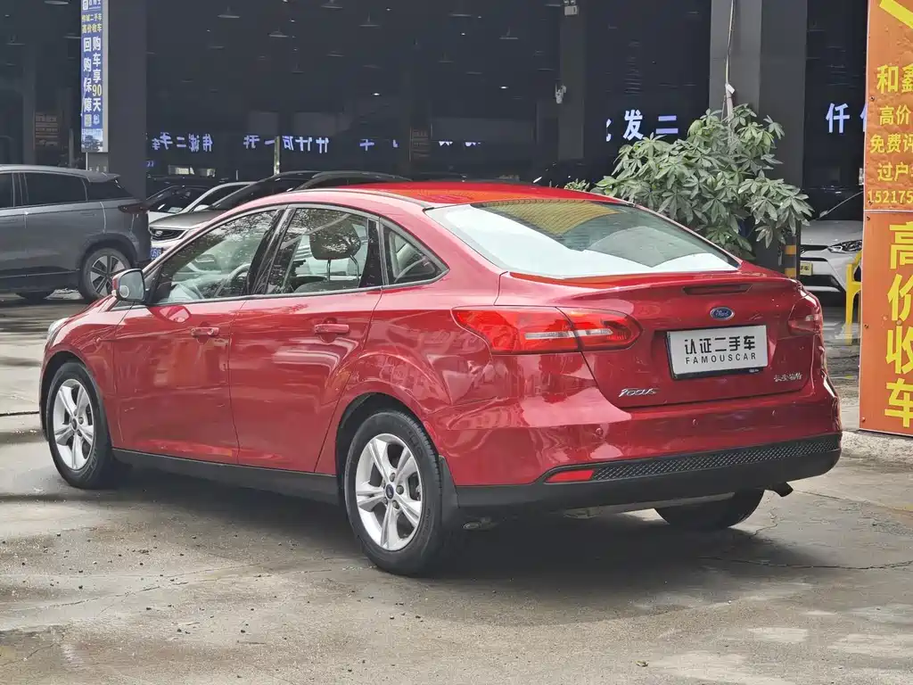 Ford Focus — миниатюра 11