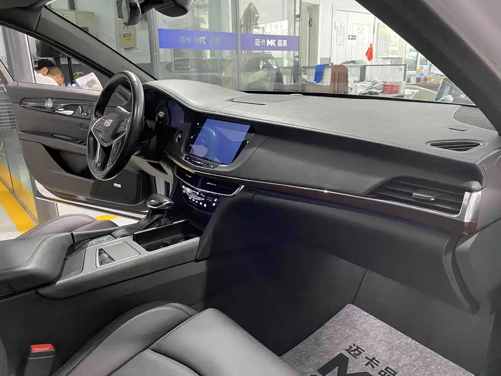 Cadillac CT6 — миниатюра 5