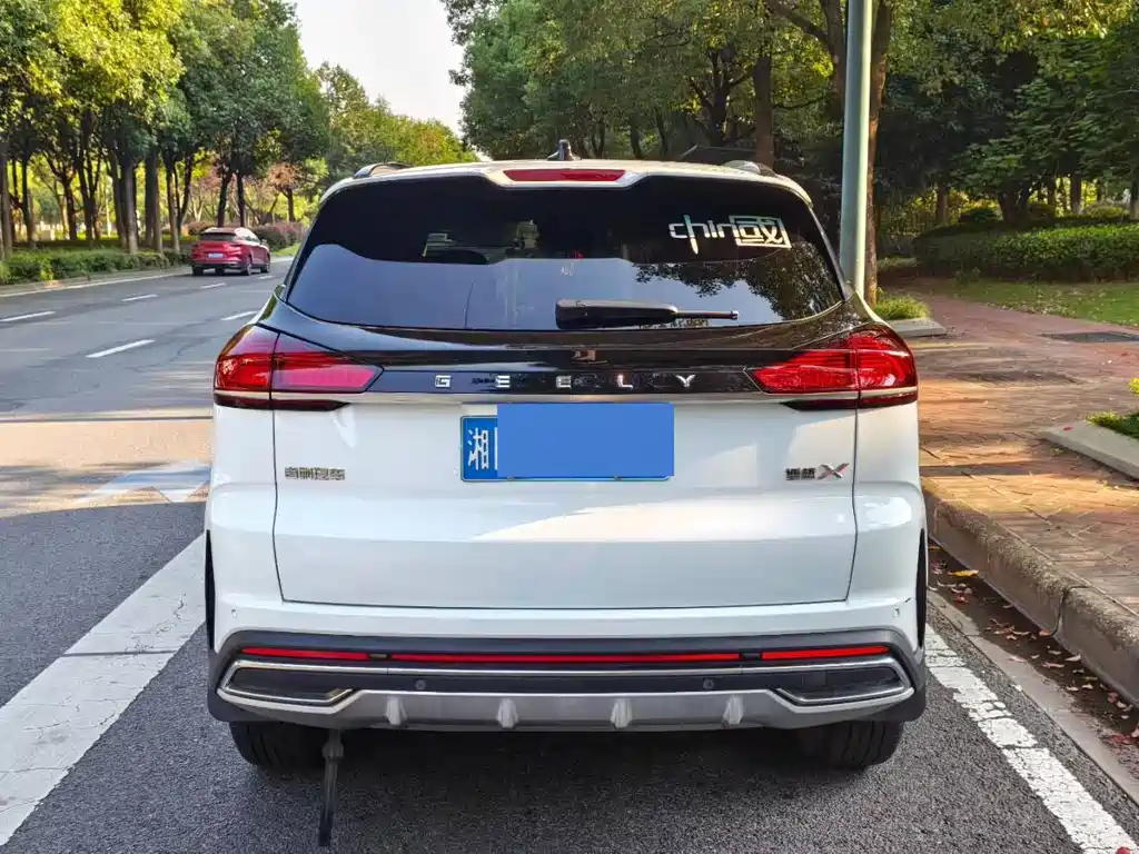 Geely Boyue — миниатюра 5
