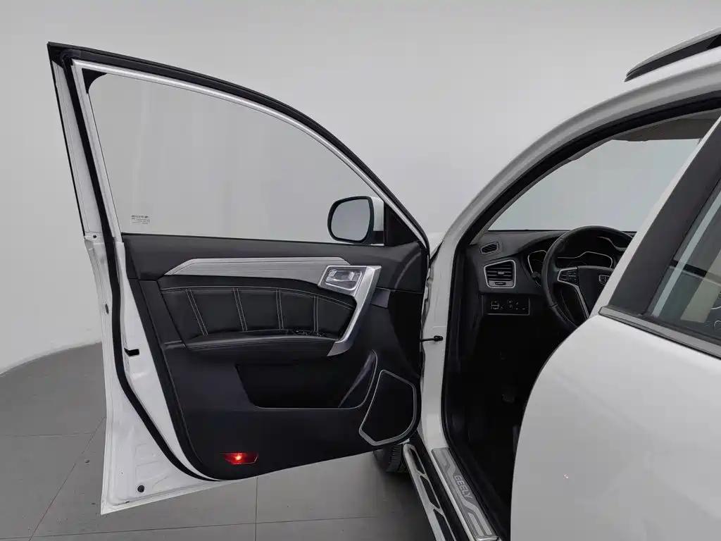 Geely Vision X6 — миниатюра 8