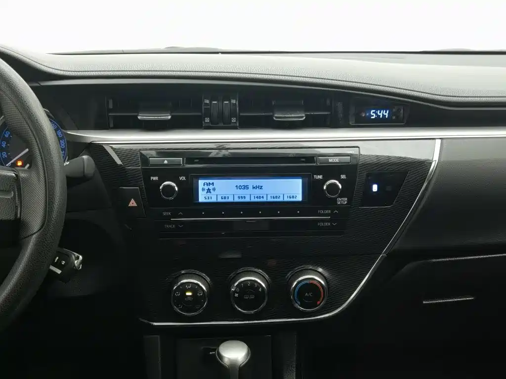 Toyota Corolla — миниатюра 12