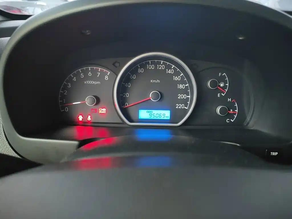 Hyundai Elantra — миниатюра 12