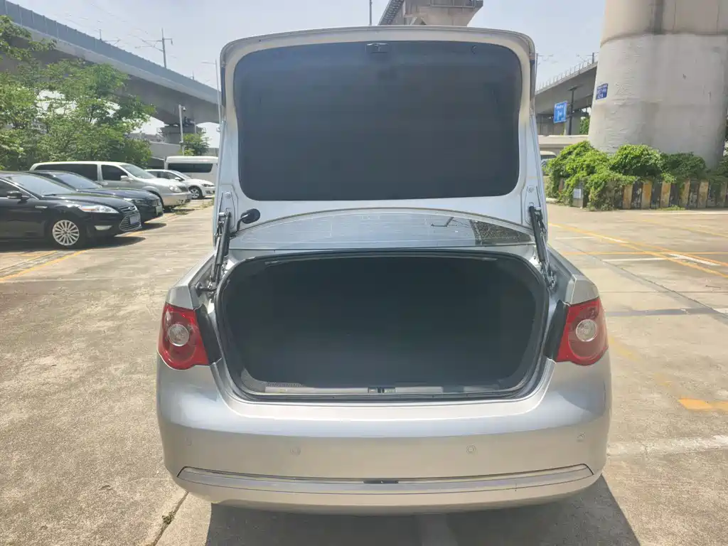 Volkswagen Sagitar 1.6L Auto Fashion Type, фото 12