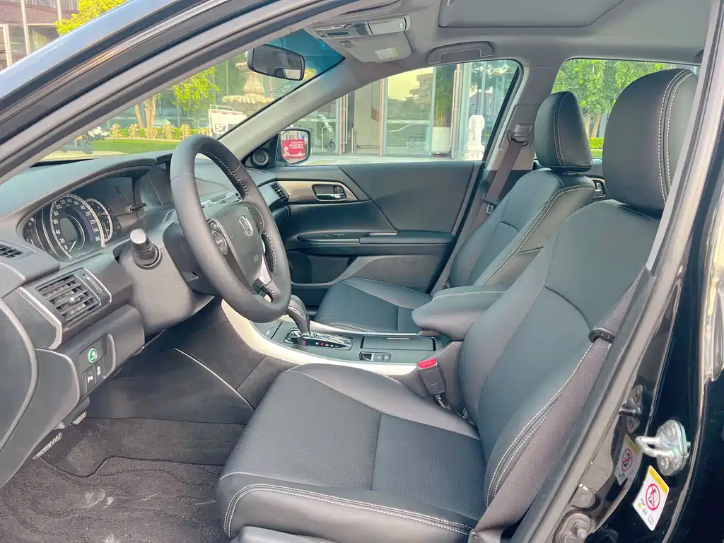 Honda Accord — миниатюра 7