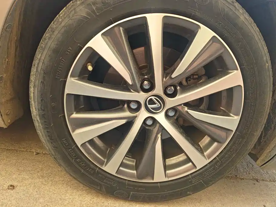 Lexus ES — миниатюра 6