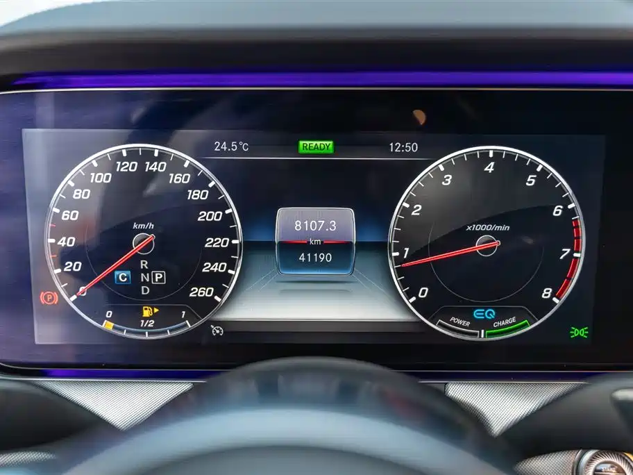 MERCEDES-BENZ E CLASS