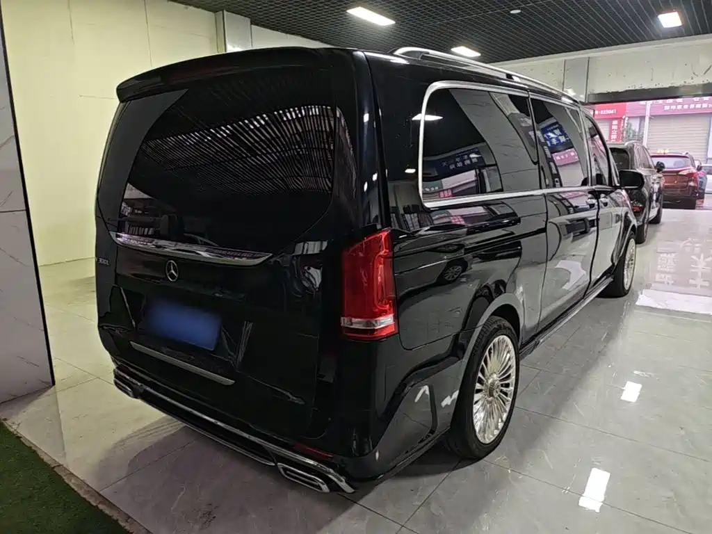 Mercedes-Benz V-Class — миниатюра 7