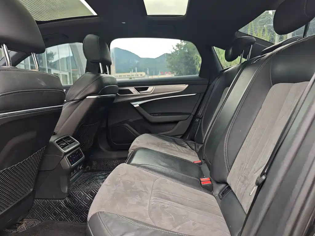 Audi A6L — миниатюра 6
