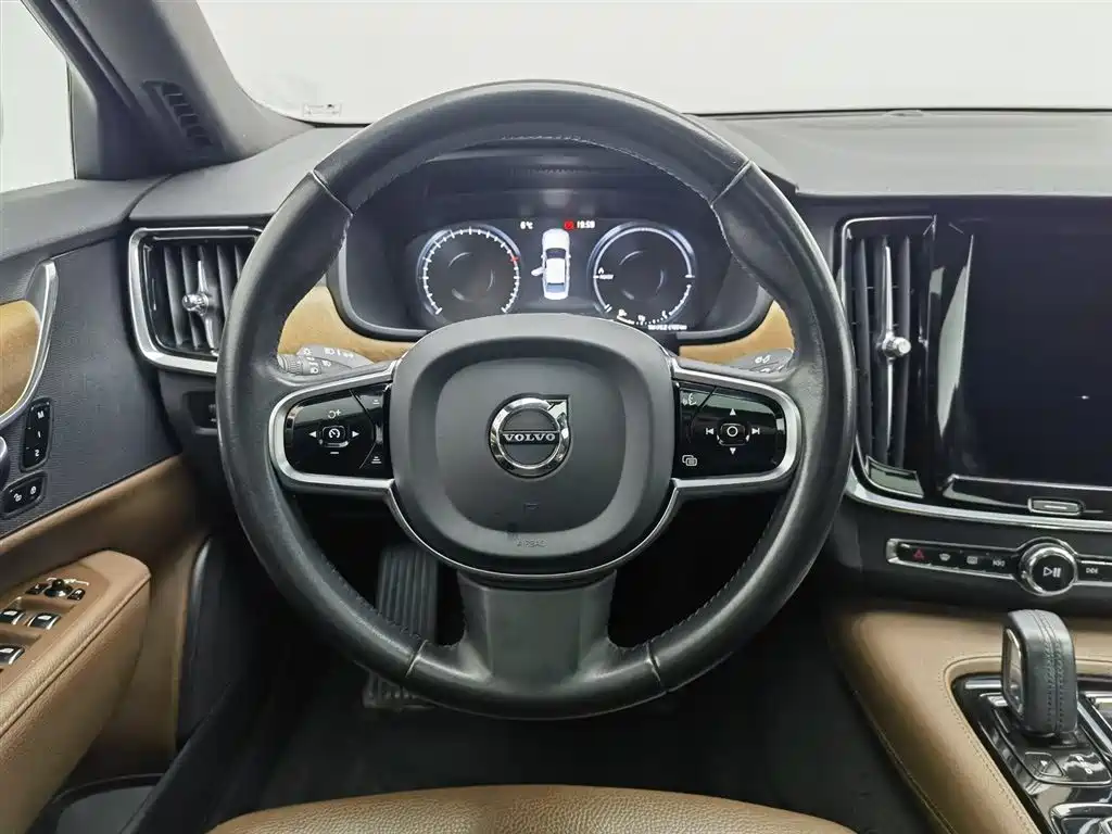 VOLVO S90 PLUG IN HYBRID