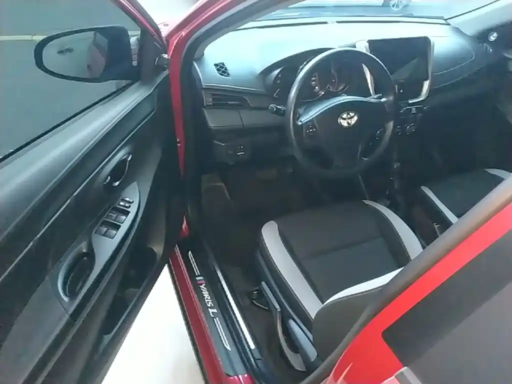 Toyota Yaris L — миниатюра 16