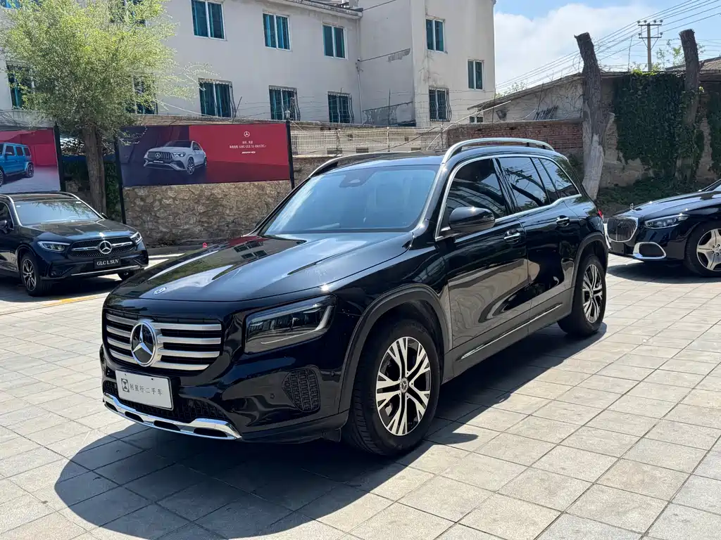 Mercedes-Benz GLB 2024