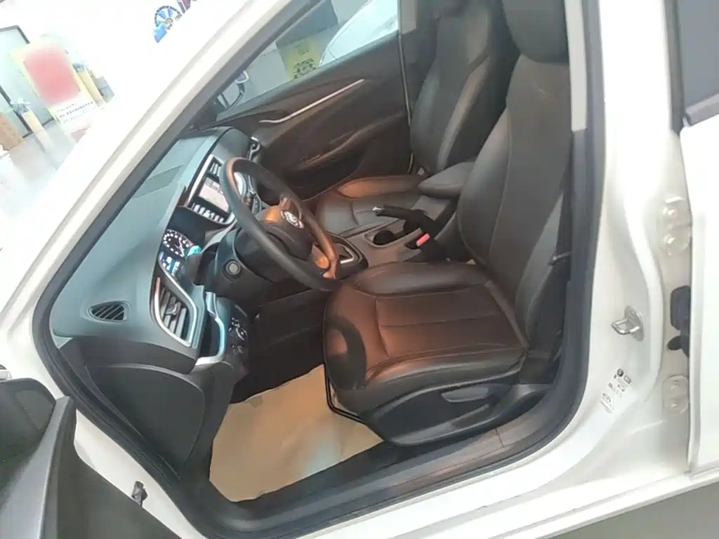 Buick Excelle — миниатюра 15