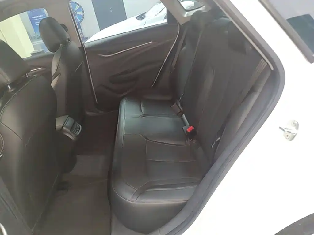 Buick Excelle — миниатюра 17