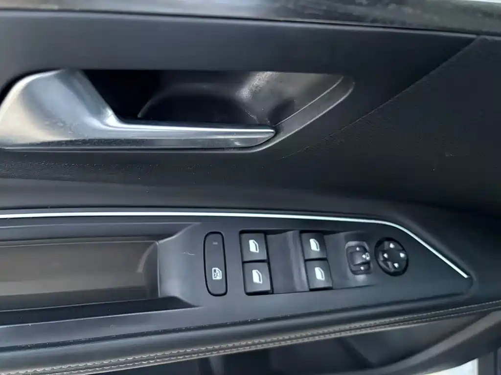 Peugeot 4008 — миниатюра 16