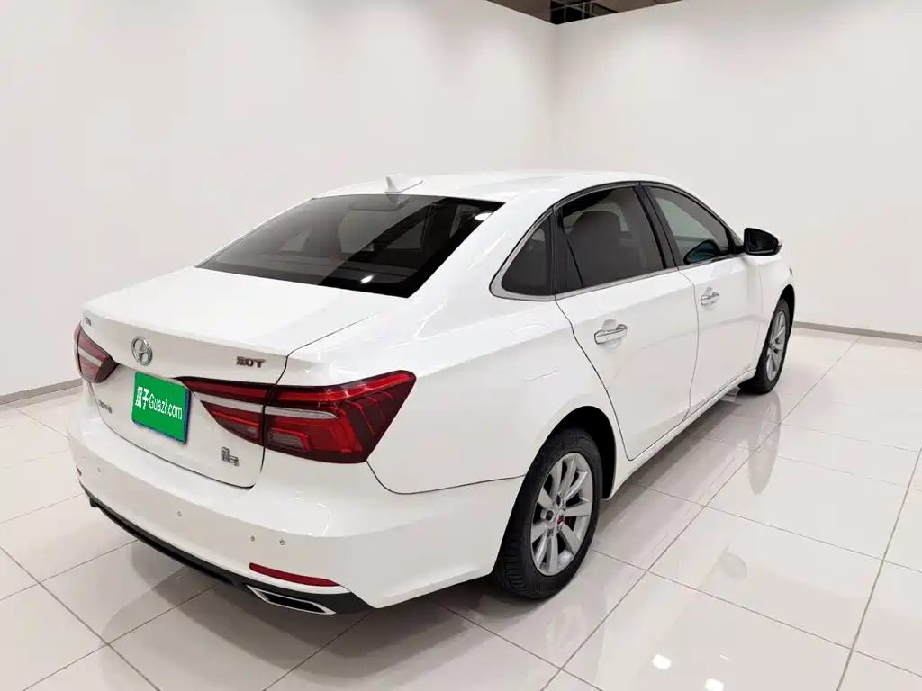 Roewe i6 Classic — миниатюра 6