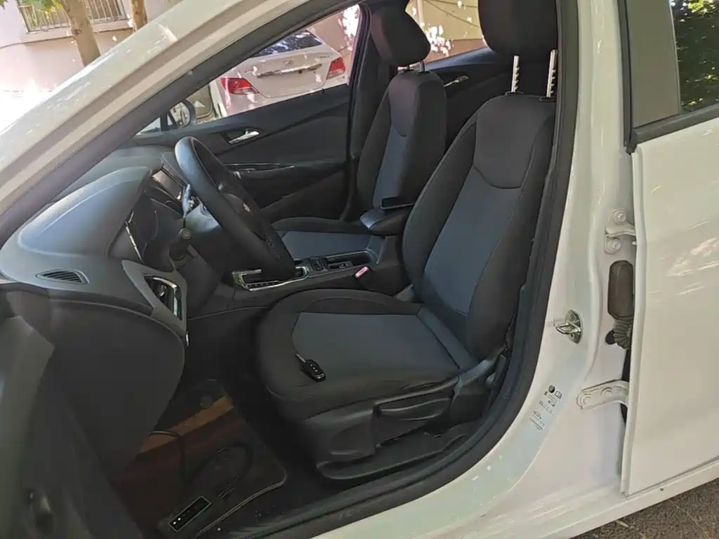 Chevrolet Cruze — миниатюра 11