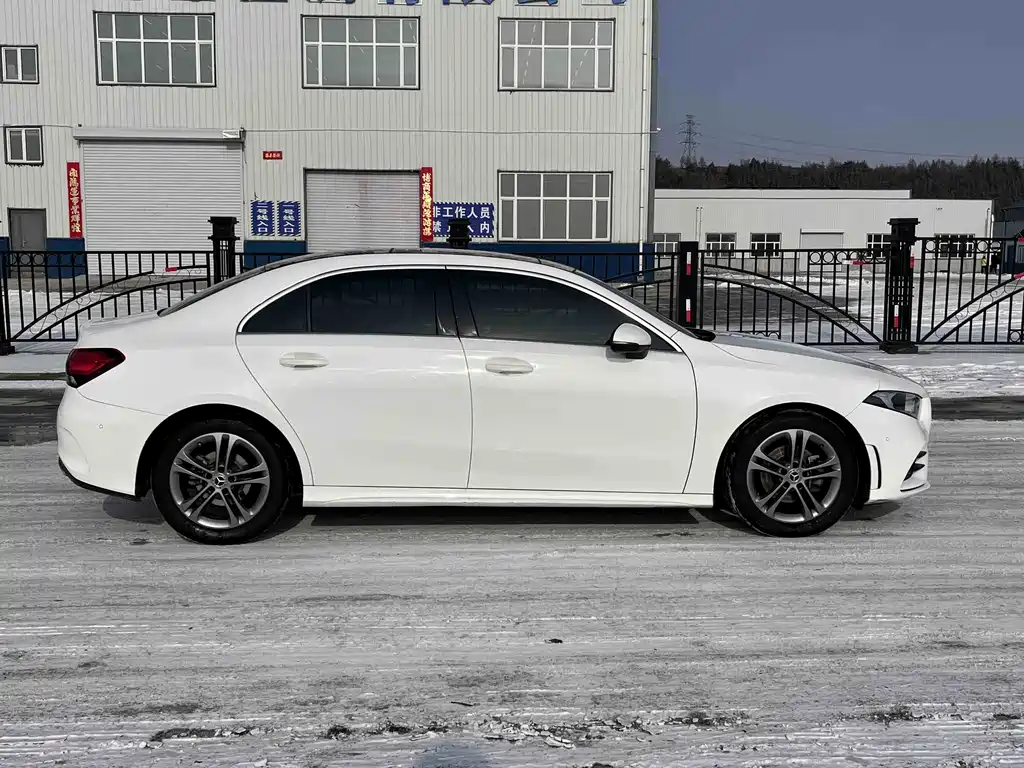 MERCEDES-BENZ A CLASS