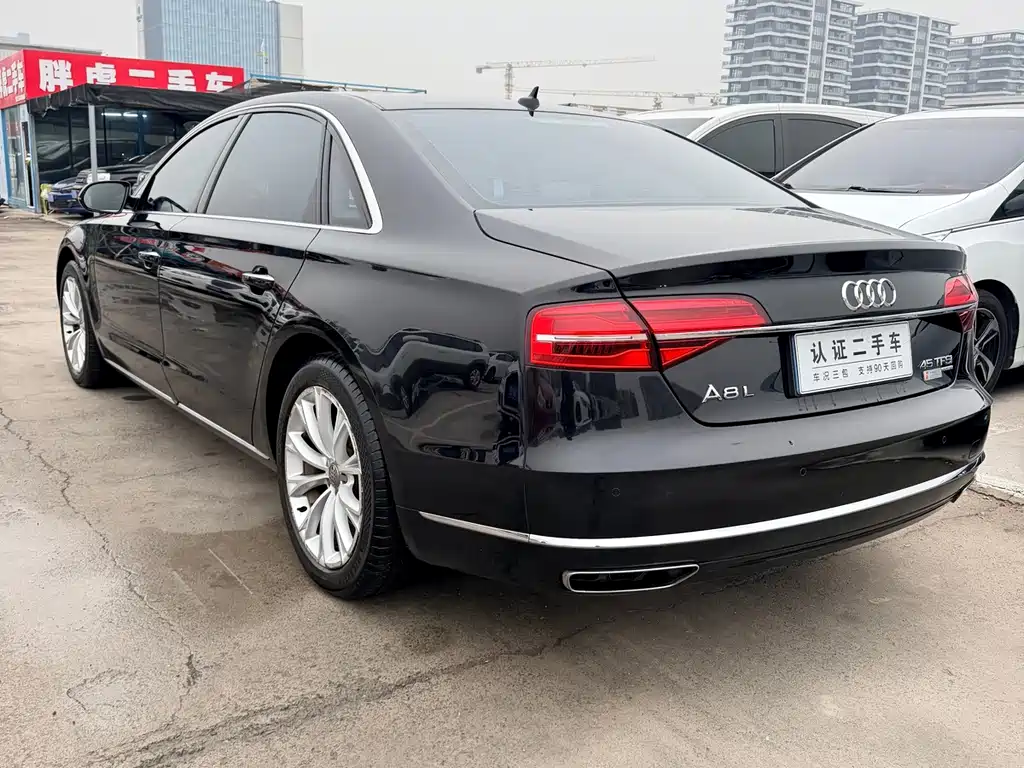 Audi A8 — миниатюра 6