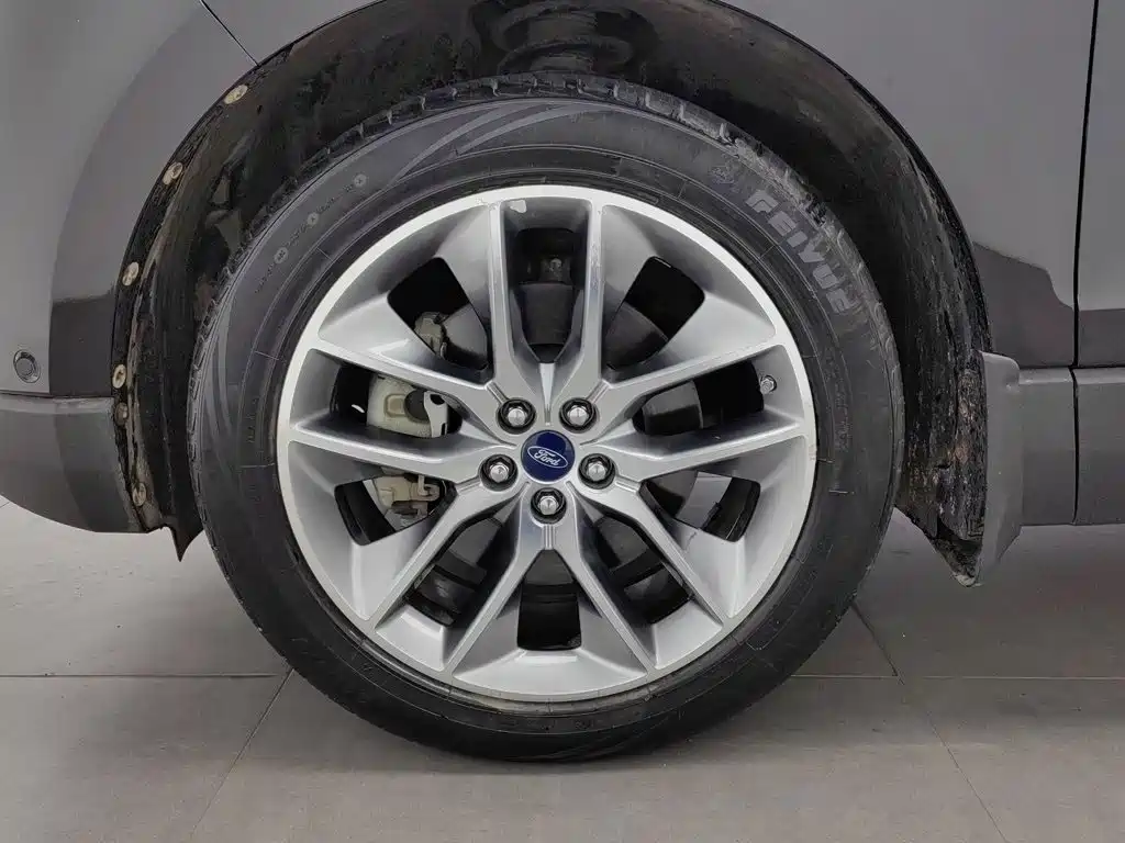 Ford Edge — миниатюра 17