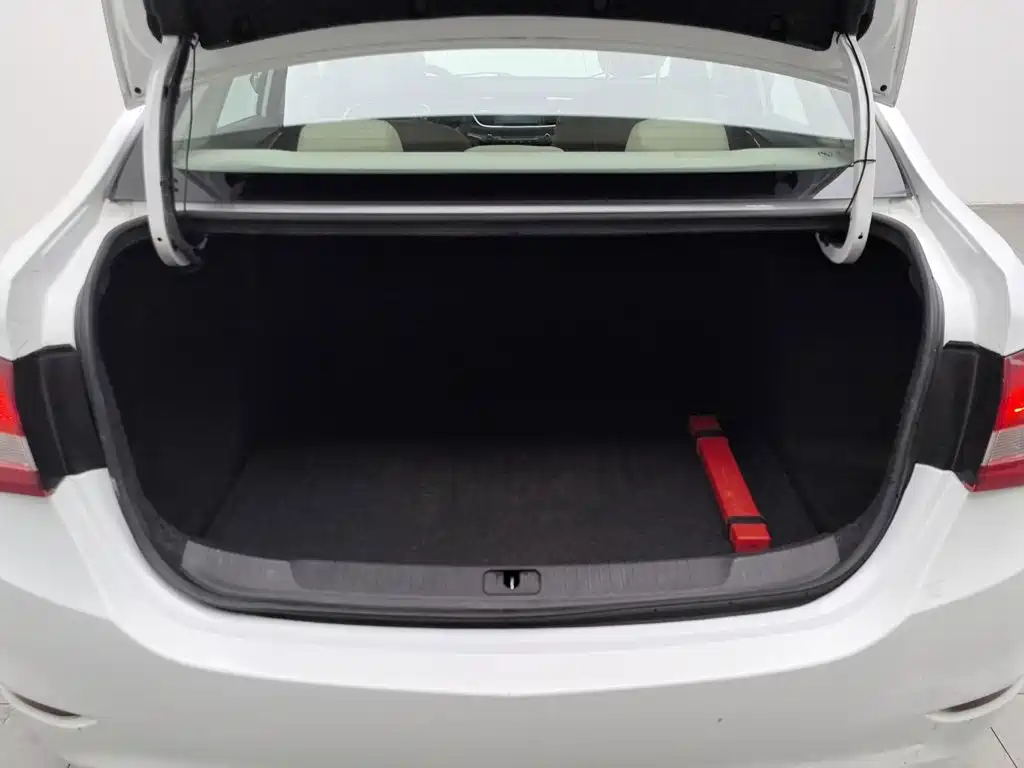 Buick Excelle — миниатюра 16