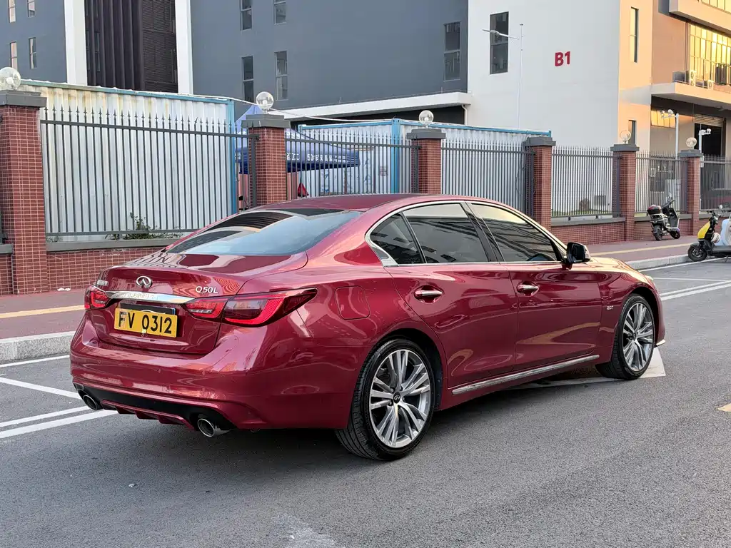 Infiniti Q50L — миниатюра 6