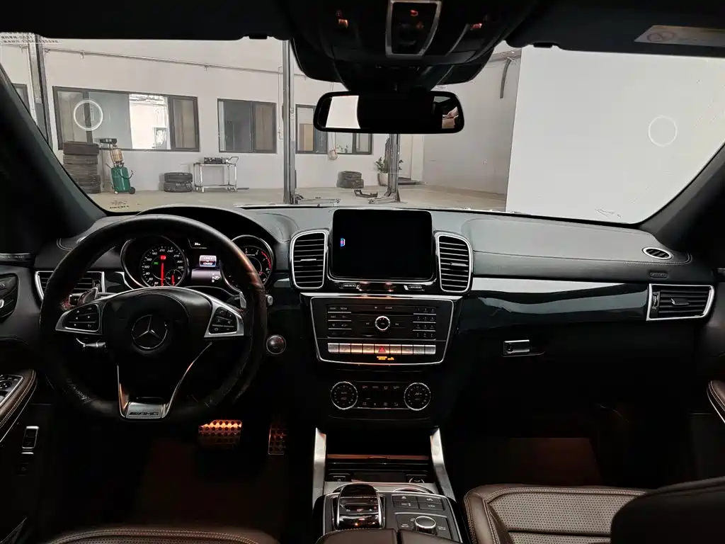 Mercedes-Benz GLS AMG — миниатюра 12