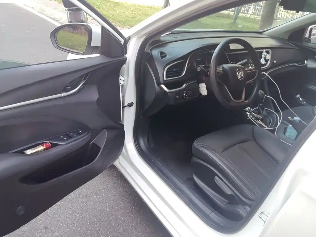 Buick Excelle — миниатюра 12