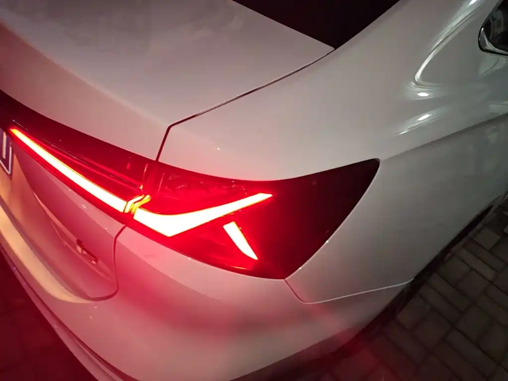 Roewe i5 — миниатюра 8