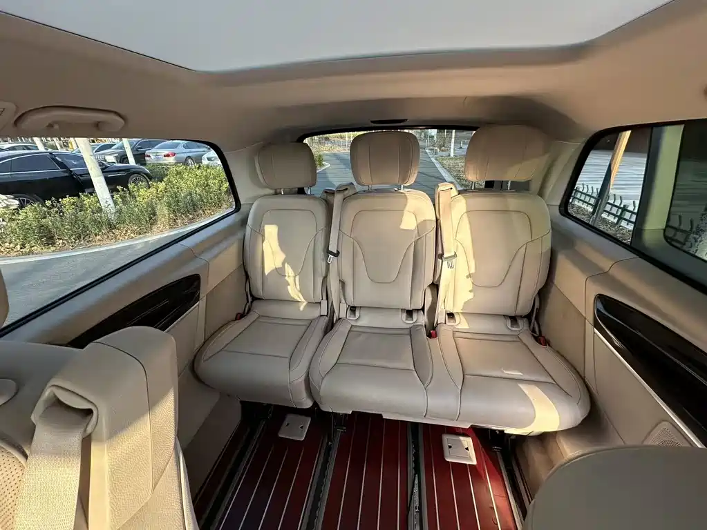 MERCEDES-BENZ V CLASS