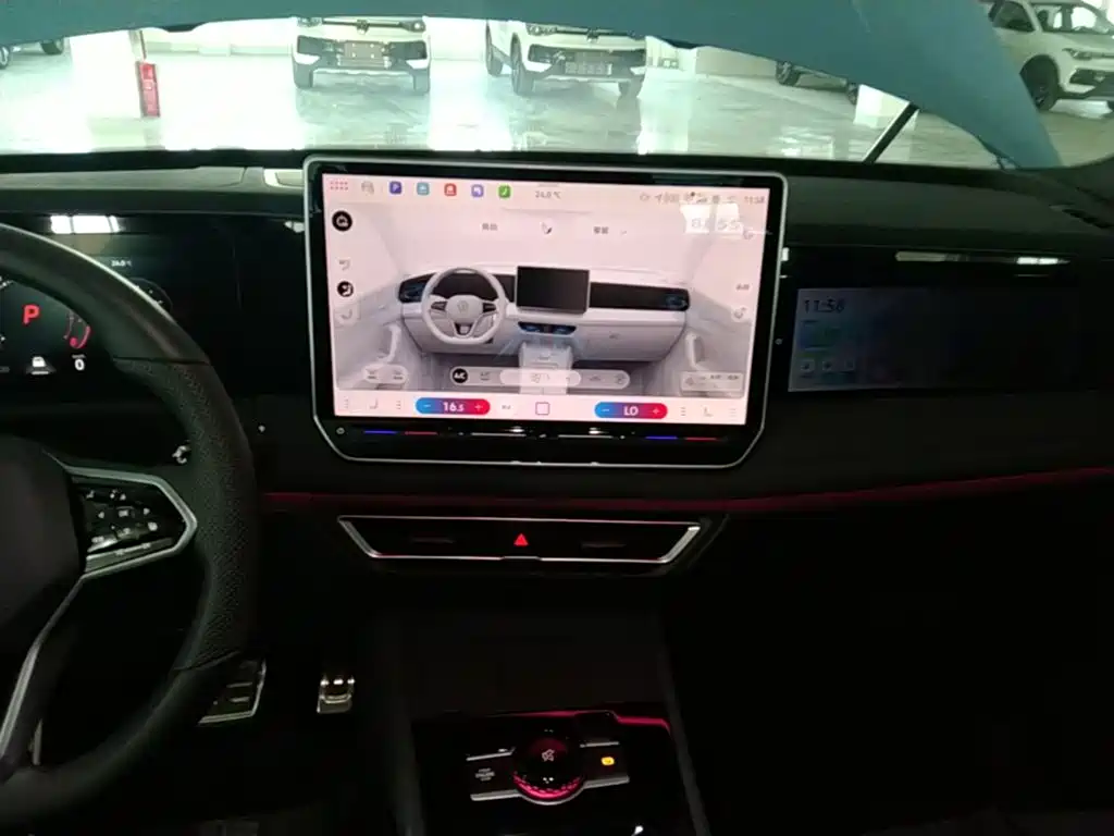 Volkswagen Tiguan L — миниатюра 13