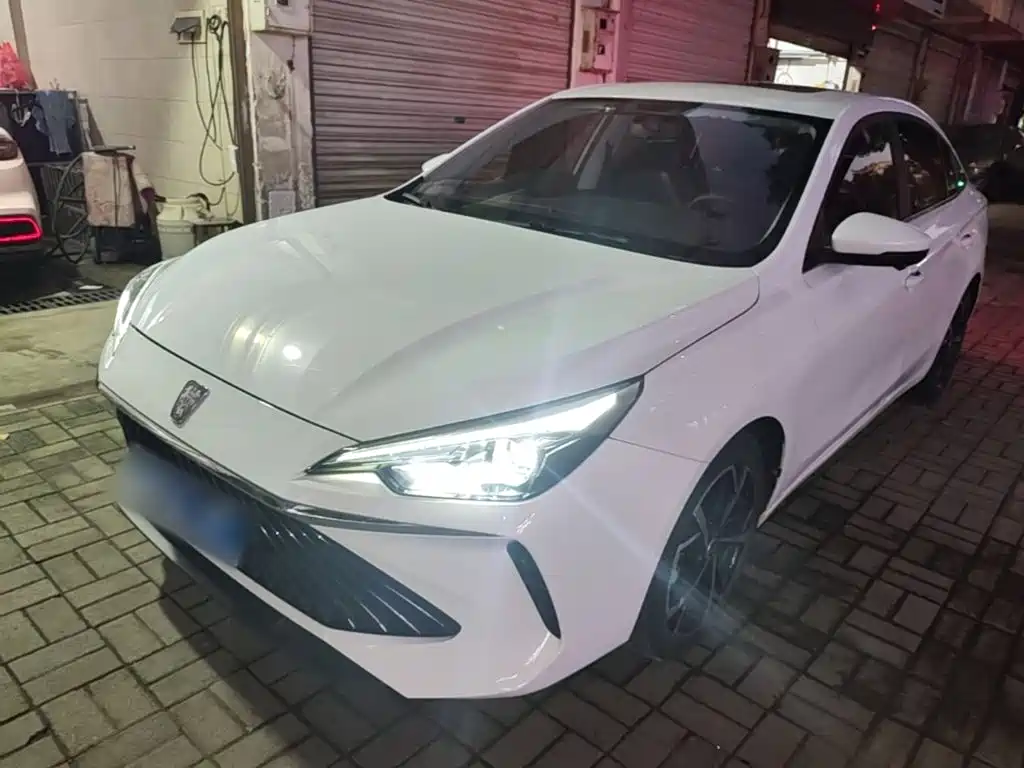 Roewe i5
