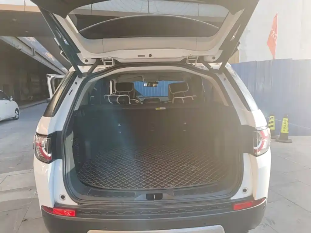 Land Rover Discovery Sport — миниатюра 21