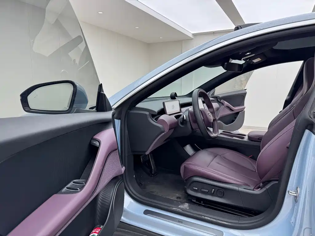 NIO NIO ET5T