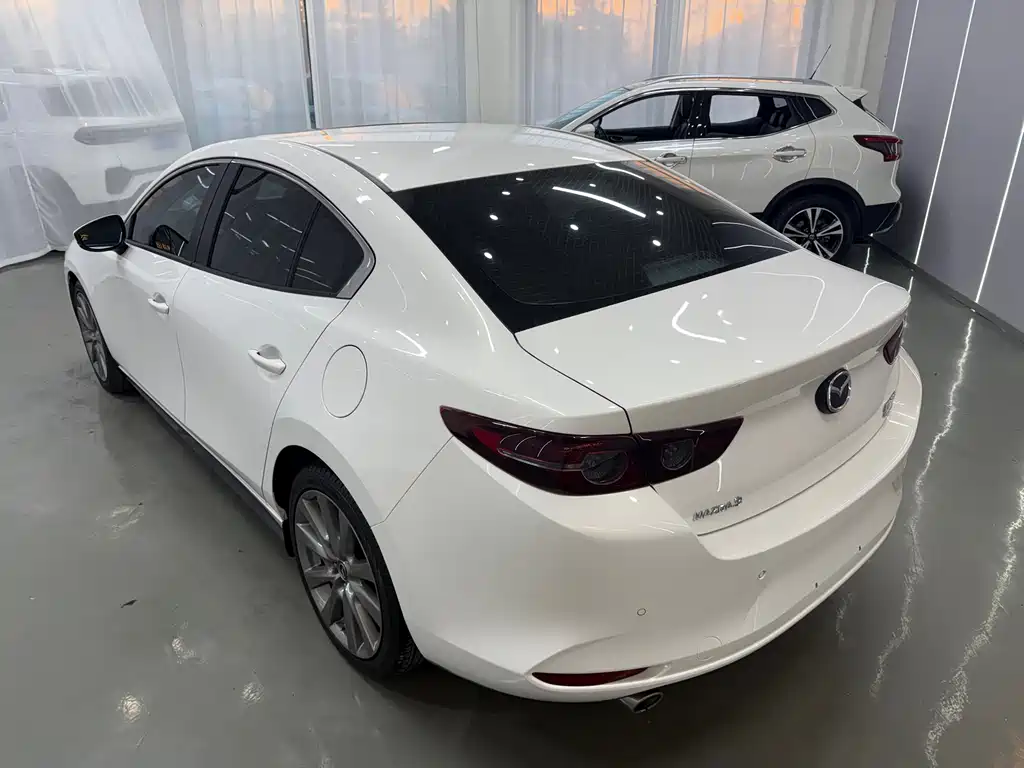 MAZDA 3 ANGKESAILA