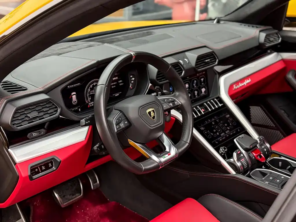 Lamborghini Urus — миниатюра 10